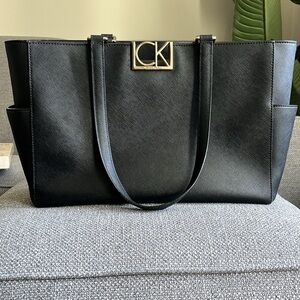 Classy Calvin Klein Shoulder bag with CK emblem